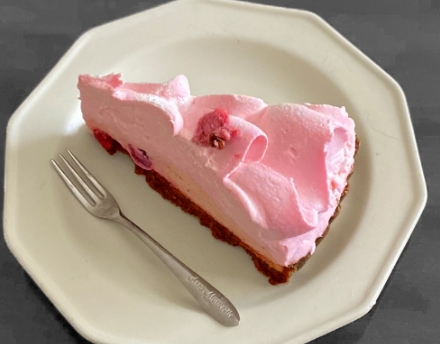 桜のタルトケーキ